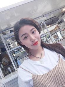 小女孩新皮肤爆料视频,小女孩神秘魅力全解析  第2张